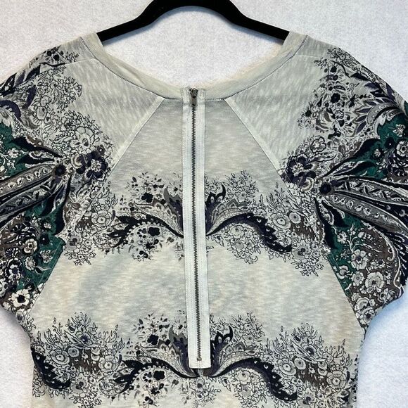 FREE PEOPLE T-Shirt Women’s XS Multicolor Paisley Floral Short Sleeve Boho Top - Picture 10 of 11